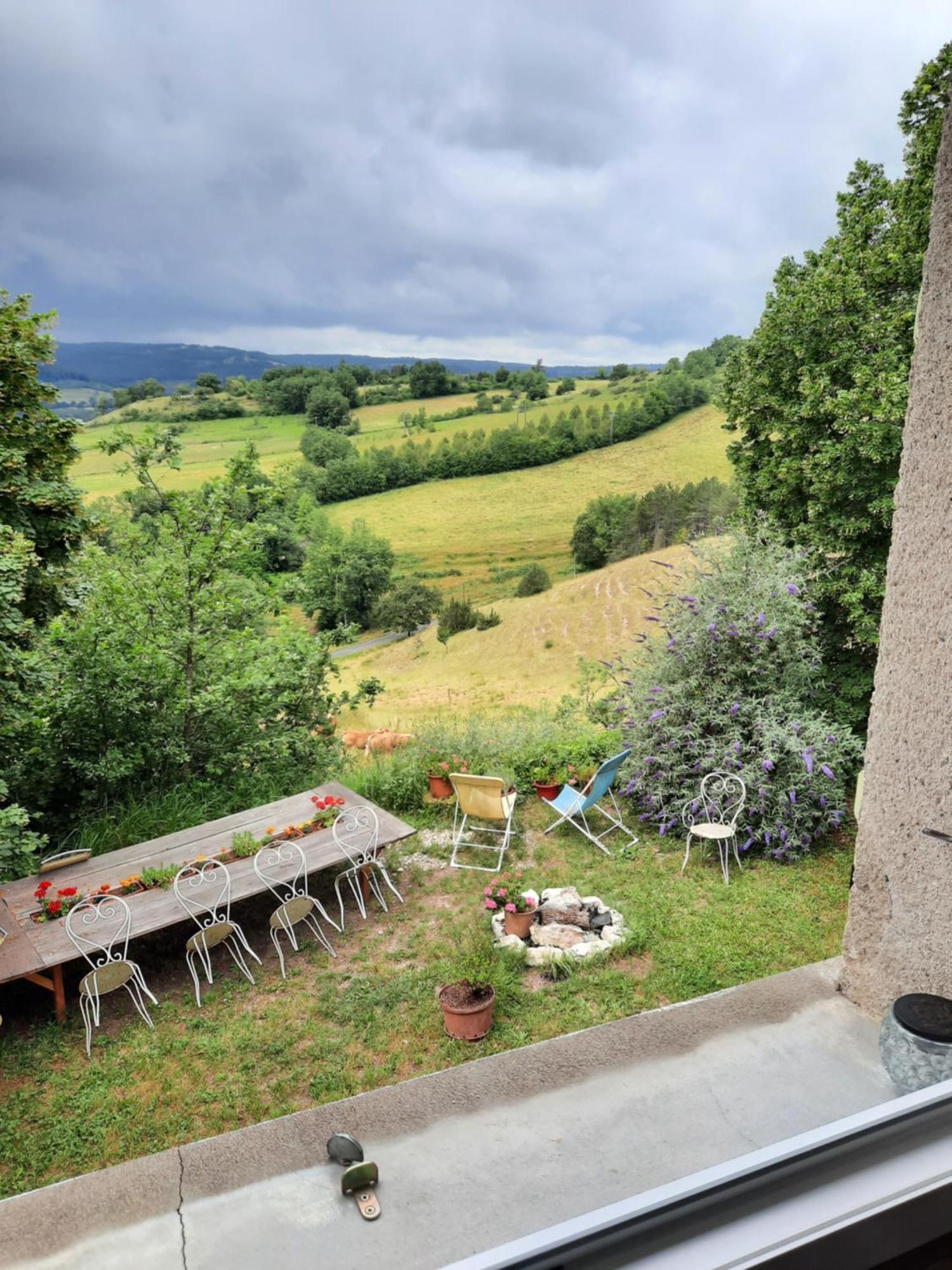 Les Coteaux De Planeze, Maison Et Jardin Dans Le Lot! Chambres Chez L'Habitant! Belmont-Bretenoux Room photo